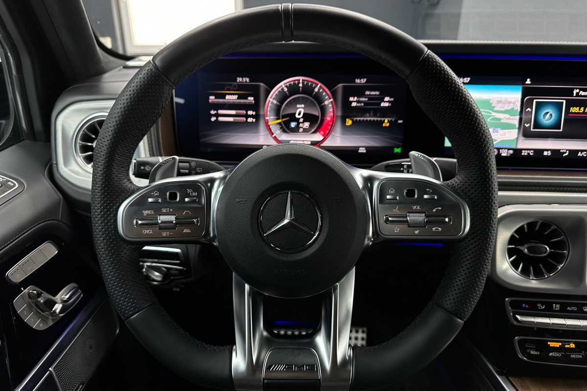 Ponuka vozidiel / Mercedes-Benz G trieda 63 AMG A/T - video