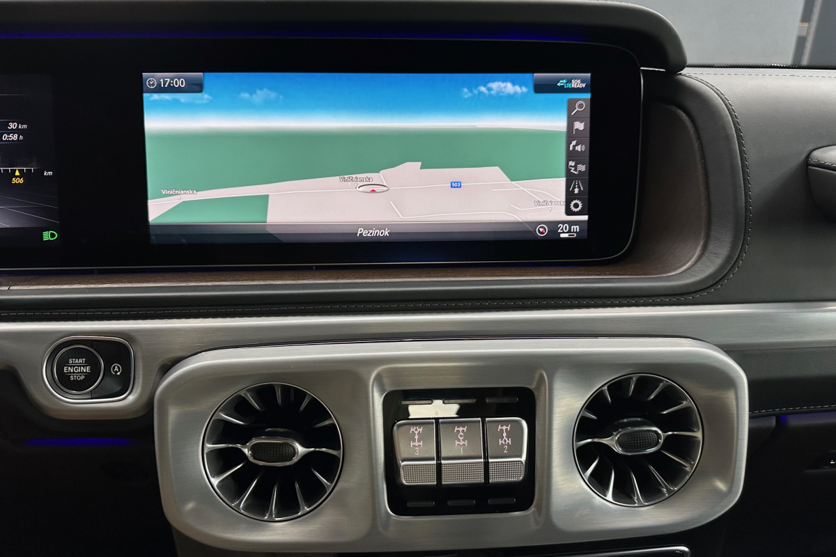 Ponuka vozidiel / Mercedes-Benz G trieda 63 AMG A/T - video