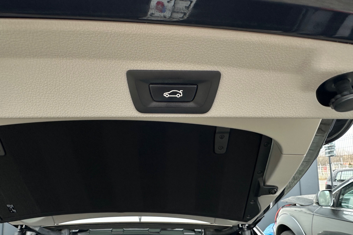 Ponuka vozidiel / BMW Rad 4 Gran Coupé 418d A/T - video Ponuka vozidiel / BMW Rad 4 Gran Coupé 418d A/T - video