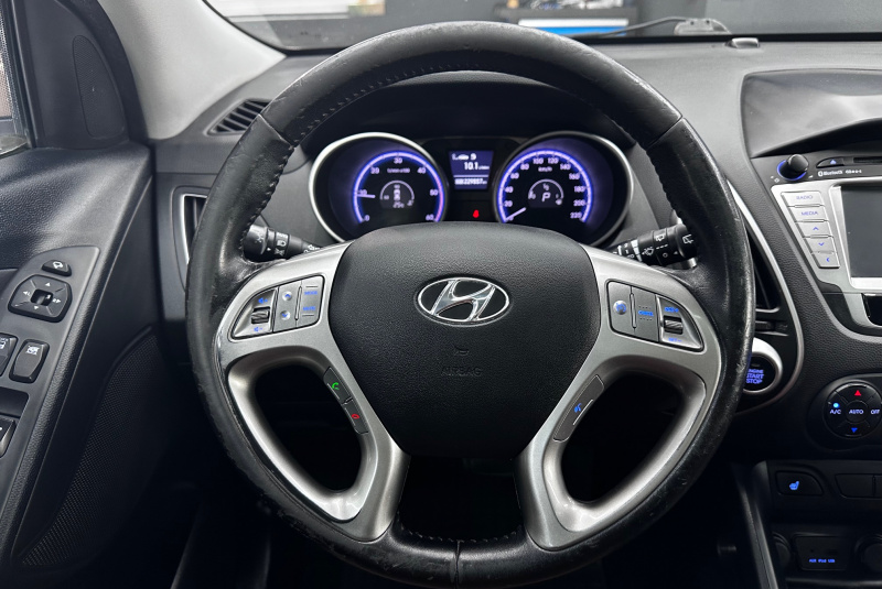  Ponuka vozidiel / Hyundai ix35 2.0 CRDi VGT Premium 4x4 A/T - video