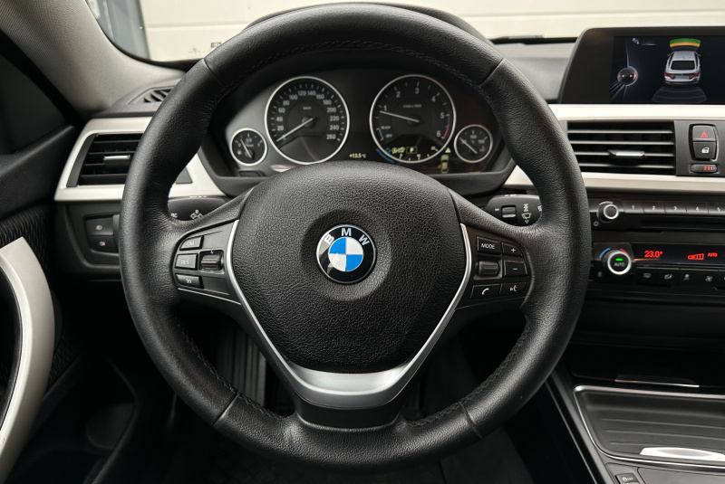 Ponuka vozidiel / BMW Rad 4 Gran Coupé 418d A/T - video  Ponuka vozidiel / BMW Rad 4 Gran Coupé 418d A/T - video