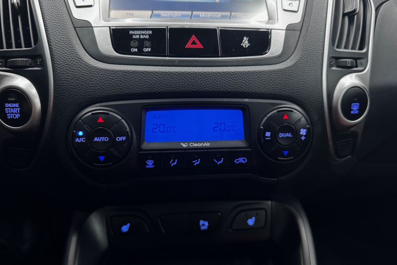  Ponuka vozidiel / Hyundai ix35 2.0 CRDi VGT Premium 4x4 A/T - video