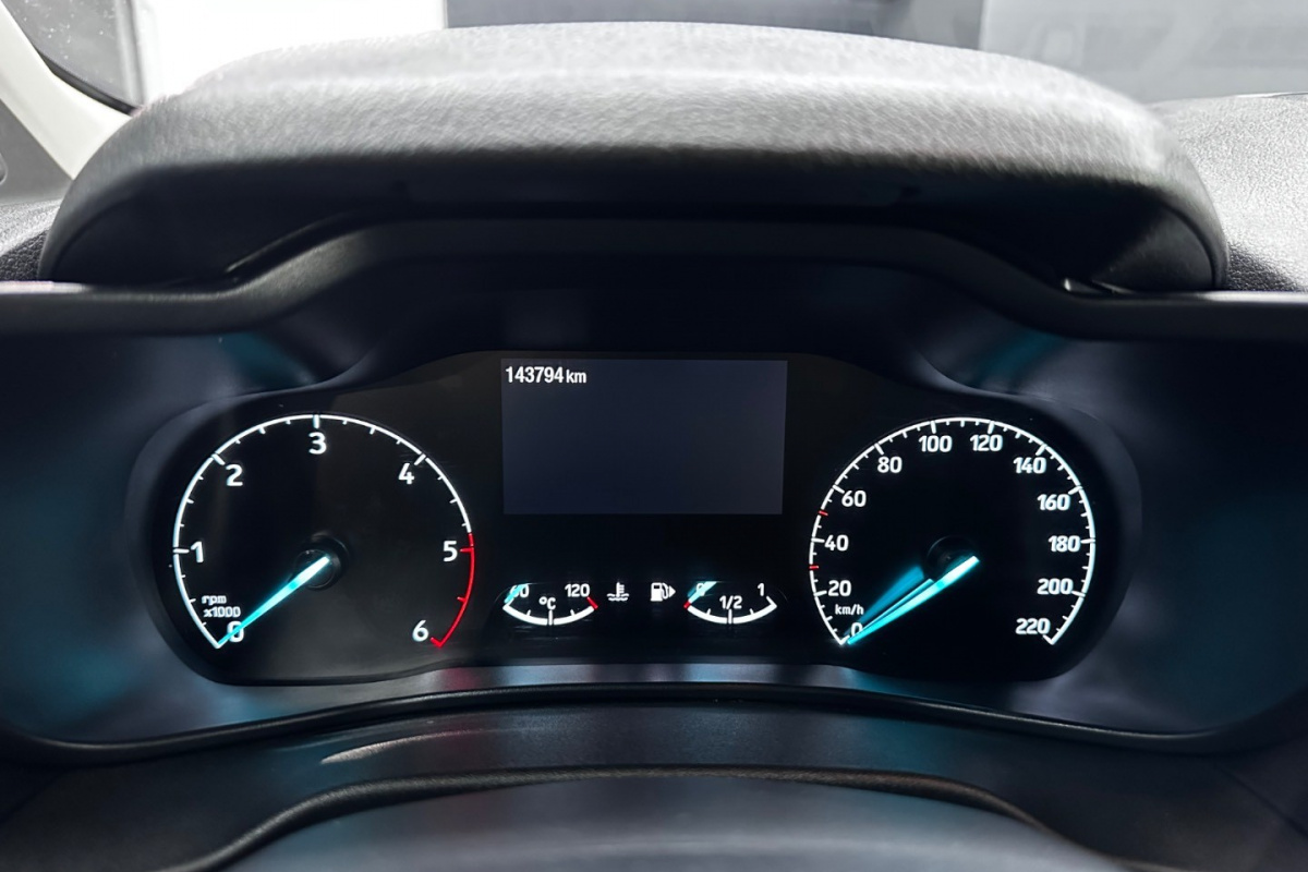 Ponuka vozidiel / Ford Transit Connect 1.5 - video