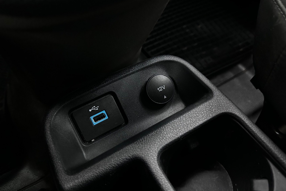 Ponuka vozidiel / Ford Transit Connect 1.5 - video