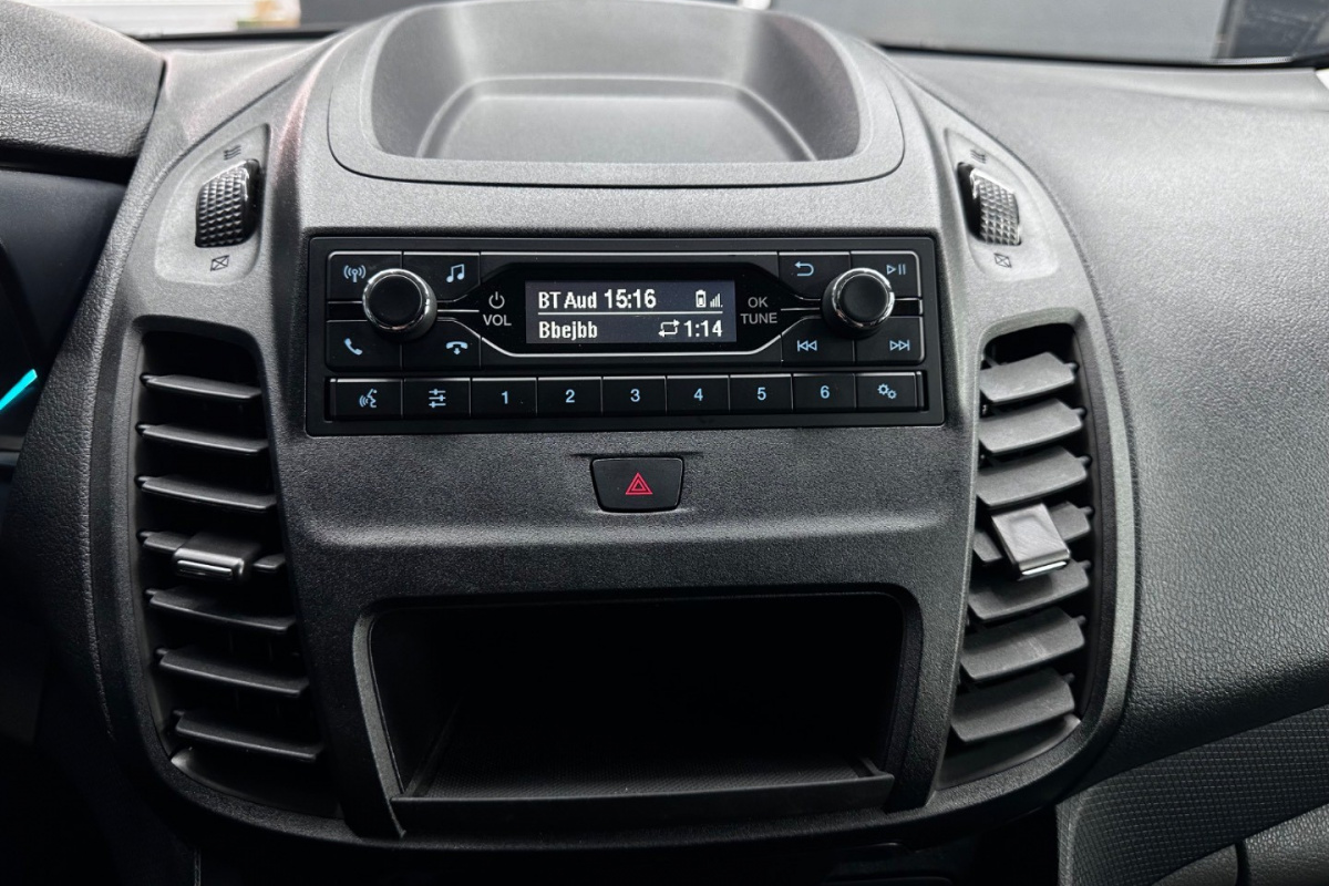 Ponuka vozidiel / Ford Transit Connect 1.5 - video