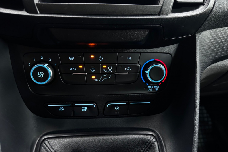 Ponuka vozidiel / Ford Transit Connect 1.5 - video