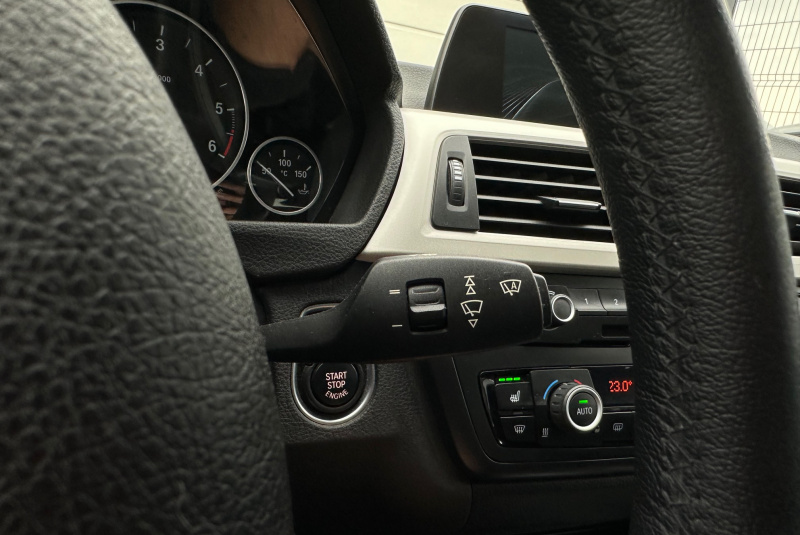 Ponuka vozidiel / BMW Rad 4 Gran Coupé 418d A/T - video  Ponuka vozidiel / BMW Rad 4 Gran Coupé 418d A/T - video