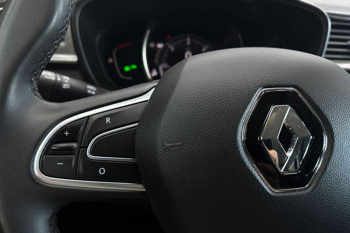 Ponuka vozidiel / Renault Kadjar Blue dCi 115 Intens EDC - video