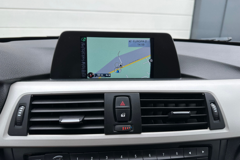 Ponuka vozidiel / BMW Rad 4 Gran Coupé 418d A/T - video  Ponuka vozidiel / BMW Rad 4 Gran Coupé 418d A/T - video