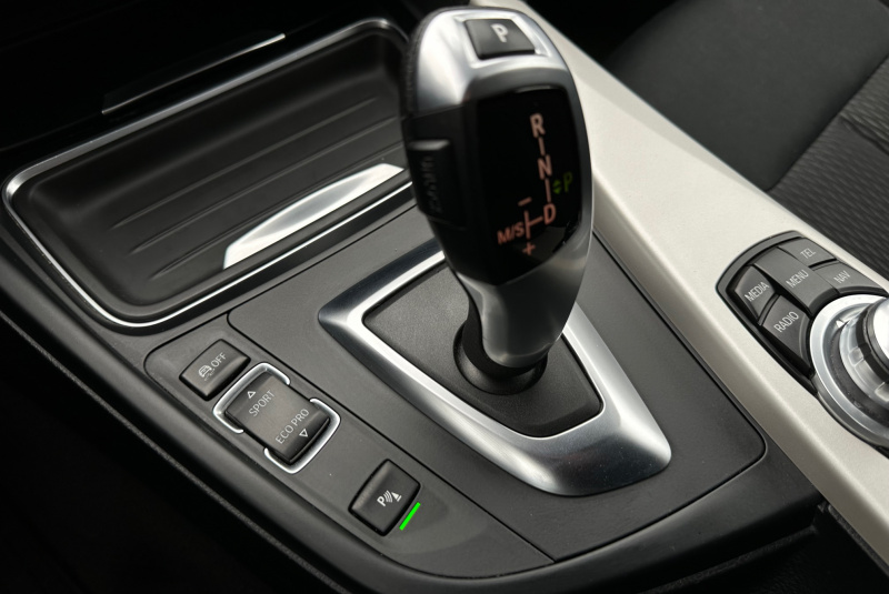 Ponuka vozidiel / BMW Rad 4 Gran Coupé 418d A/T - video  Ponuka vozidiel / BMW Rad 4 Gran Coupé 418d A/T - video