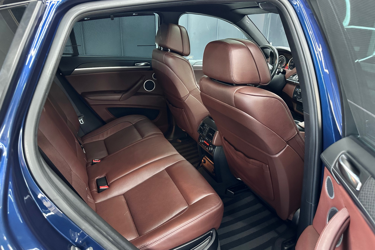 Ponuka vozidiel / BMW X6 xDrive M50d - video