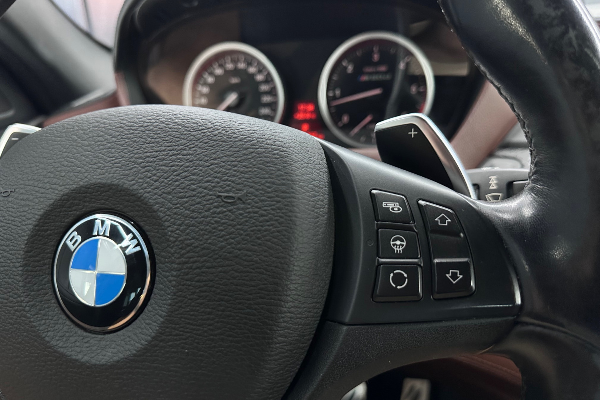 Ponuka vozidiel / BMW X6 xDrive M50d - video