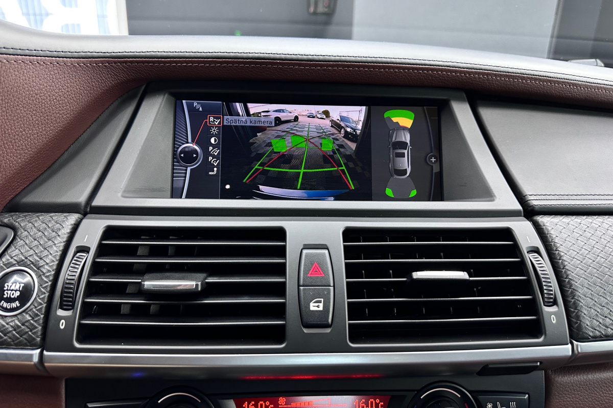 Ponuka vozidiel / BMW X6 xDrive M50d - video