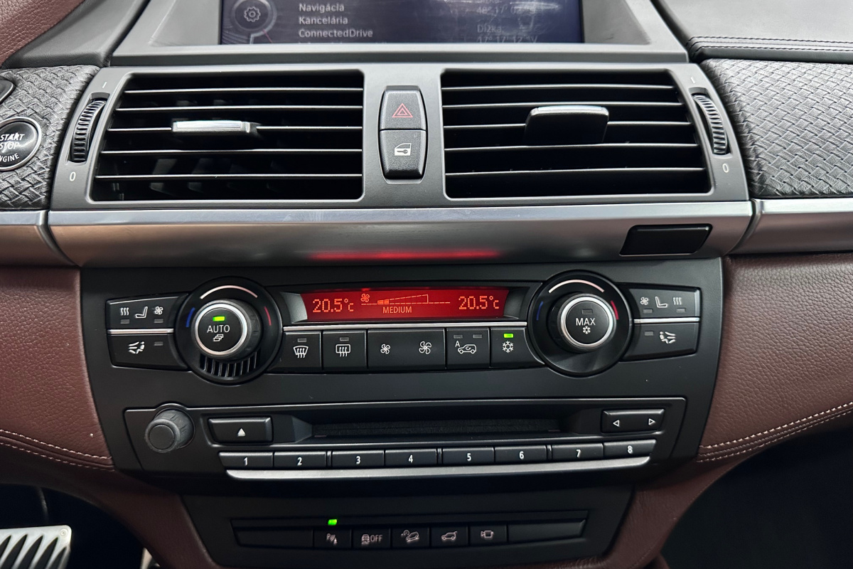 Ponuka vozidiel / BMW X6 xDrive M50d - video