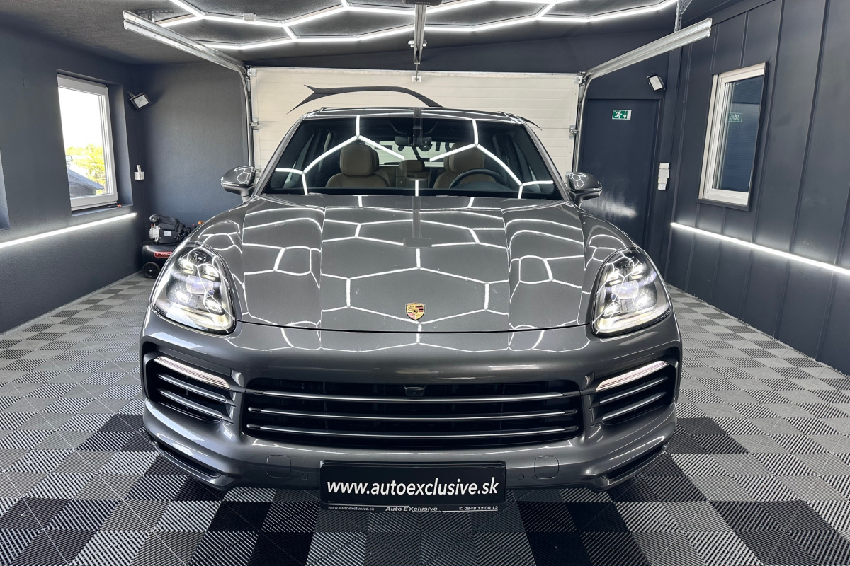 Ponuka vozidiel / Porsche Cayenne 4x4 A/T - video
