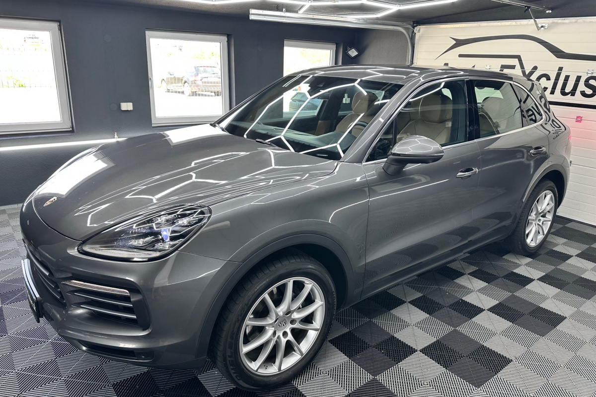 Ponuka vozidiel / Porsche Cayenne 4x4 A/T - video
