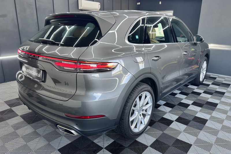  Ponuka vozidiel / Porsche Cayenne 4x4 A/T - video