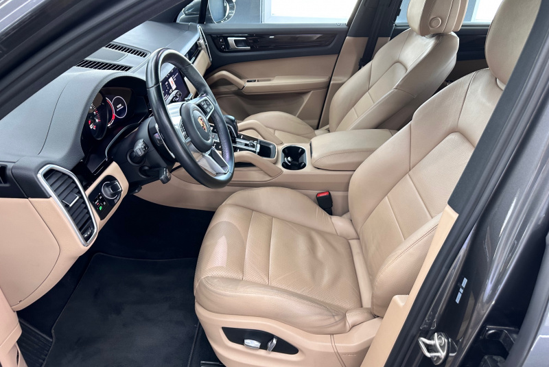  Ponuka vozidiel / Porsche Cayenne 4x4 A/T - video