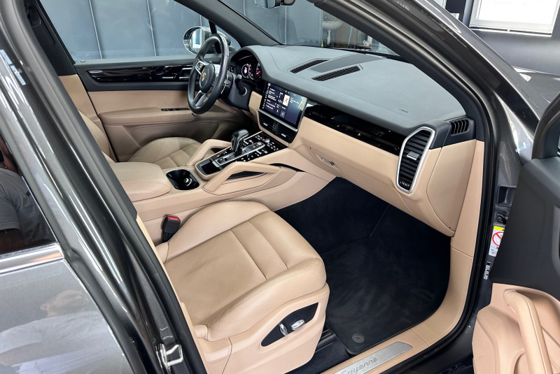  Ponuka vozidiel / Porsche Cayenne 4x4 A/T - video