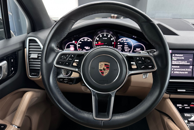  Ponuka vozidiel / Porsche Cayenne 4x4 A/T - video