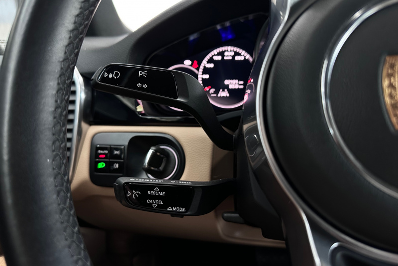  Ponuka vozidiel / Porsche Cayenne 4x4 A/T - video