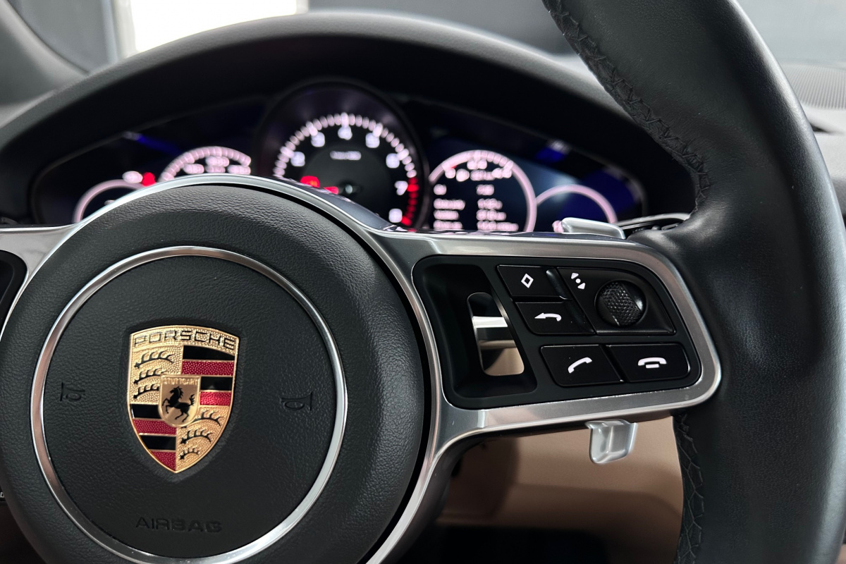Ponuka vozidiel / Porsche Cayenne 4x4 A/T - video