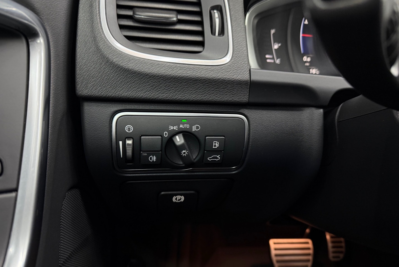 Ponuka vozidiel / Volvo V60 D3 2.0L 150k Momentum Geartronic - video