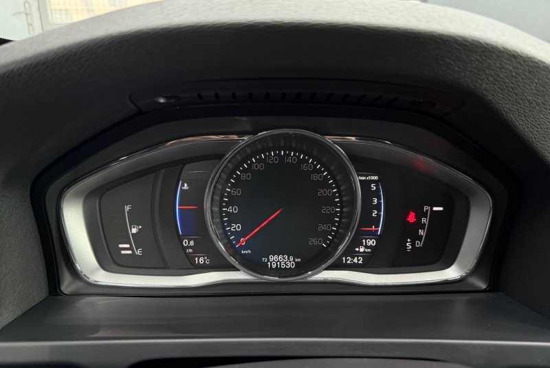  Ponuka vozidiel / Volvo V60 D3 2.0L 150k Momentum Geartronic - video
