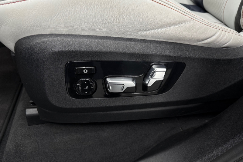  Ponuka vozidiel / BMW X5 M Competition First Edition 1of250 - video