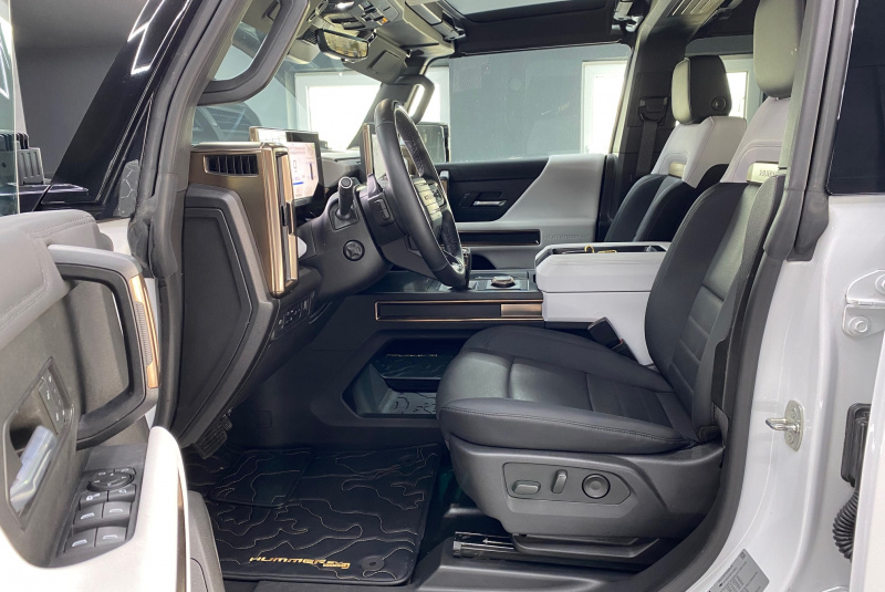  Ponuka vozidiel / Hummer EV PICKUP 3X EDITION 1 OFF ROAD PAKET - video