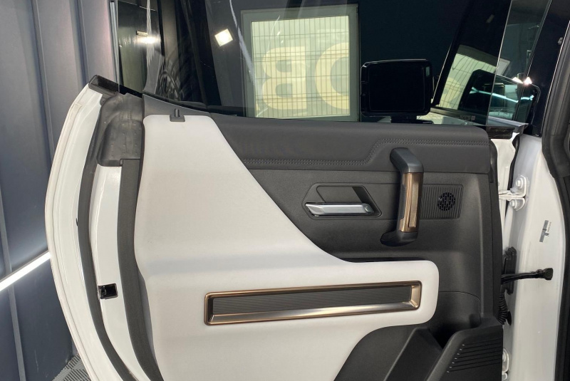  Ponuka vozidiel / Hummer EV PICKUP 3X EDITION 1 OFF ROAD PAKET - video
