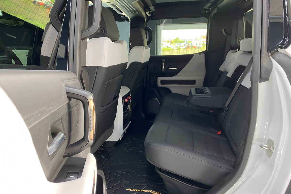 Ponuka vozidiel / Hummer EV PICKUP 3X EDITION 1 OFF ROAD PAKET - video