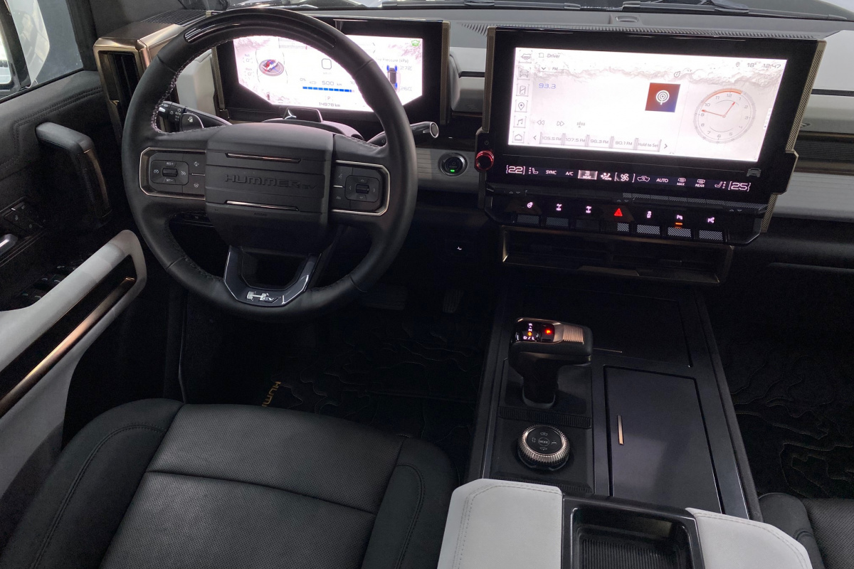 Ponuka vozidiel / Hummer EV PICKUP 3X EDITION 1 OFF ROAD PAKET - video
