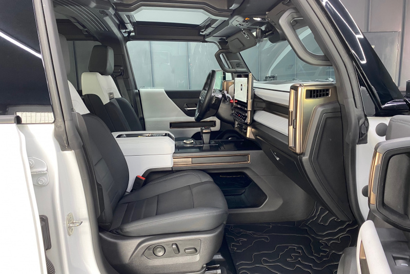  Ponuka vozidiel / Hummer EV PICKUP 3X EDITION 1 OFF ROAD PAKET - video
