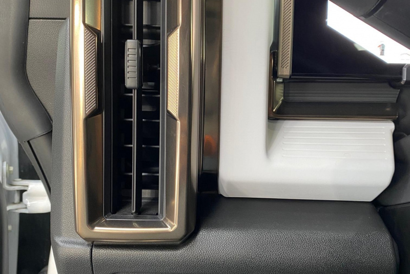 Ponuka vozidiel / Hummer EV PICKUP 3X EDITION 1 OFF ROAD PAKET - video Ponuka vozidiel / Hummer EV PICKUP 3X EDITION 1 OFF ROAD PAKET - video