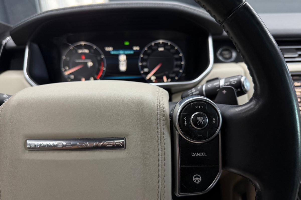 Ponuka vozidiel / Land Rover Range Rover 5.0 V8 Supercharged - video