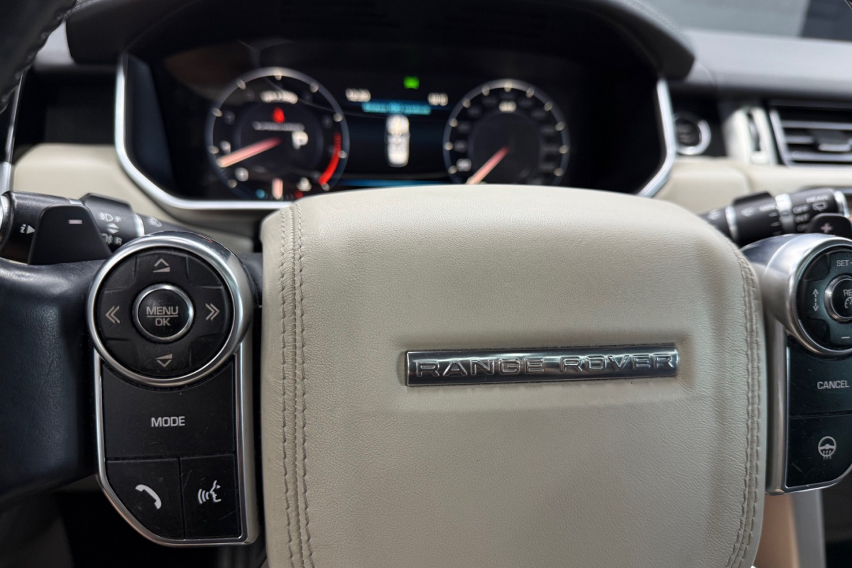 Ponuka vozidiel / Land Rover Range Rover 5.0 V8 Supercharged - video