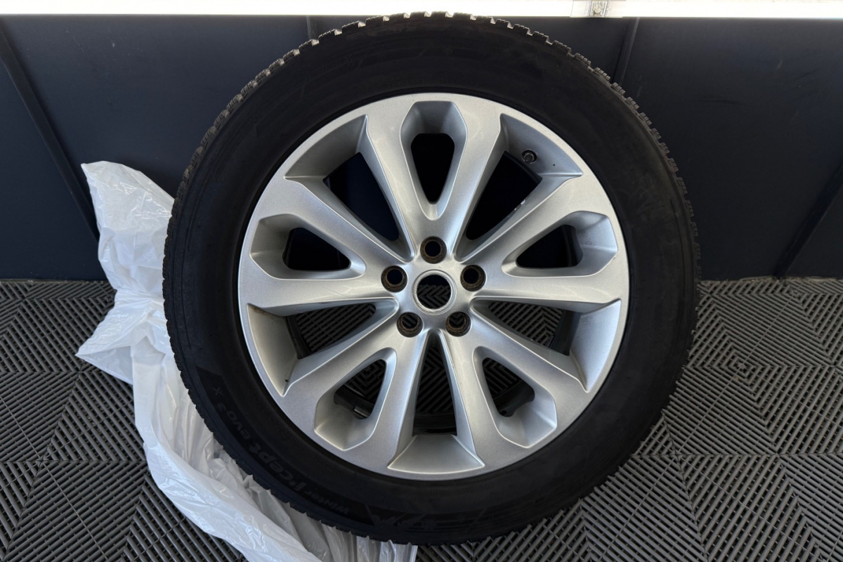Ponuka vozidiel / Land Rover Range Rover 5.0 V8 Supercharged - video