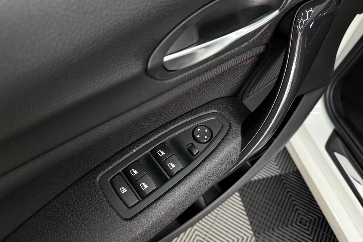 Ponuka vozidiel / BMW Rad 1 118i M Sport A/T - video