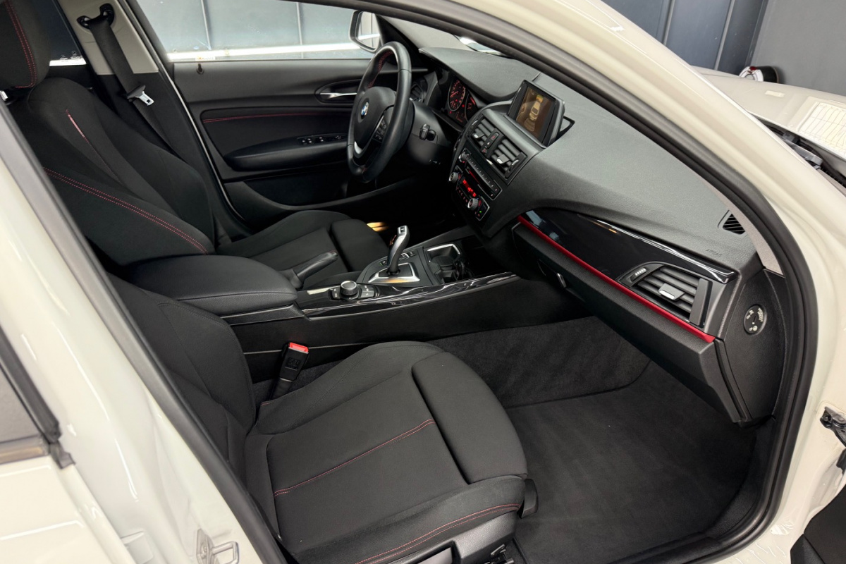 Ponuka vozidiel / BMW Rad 1 118i M Sport A/T - video