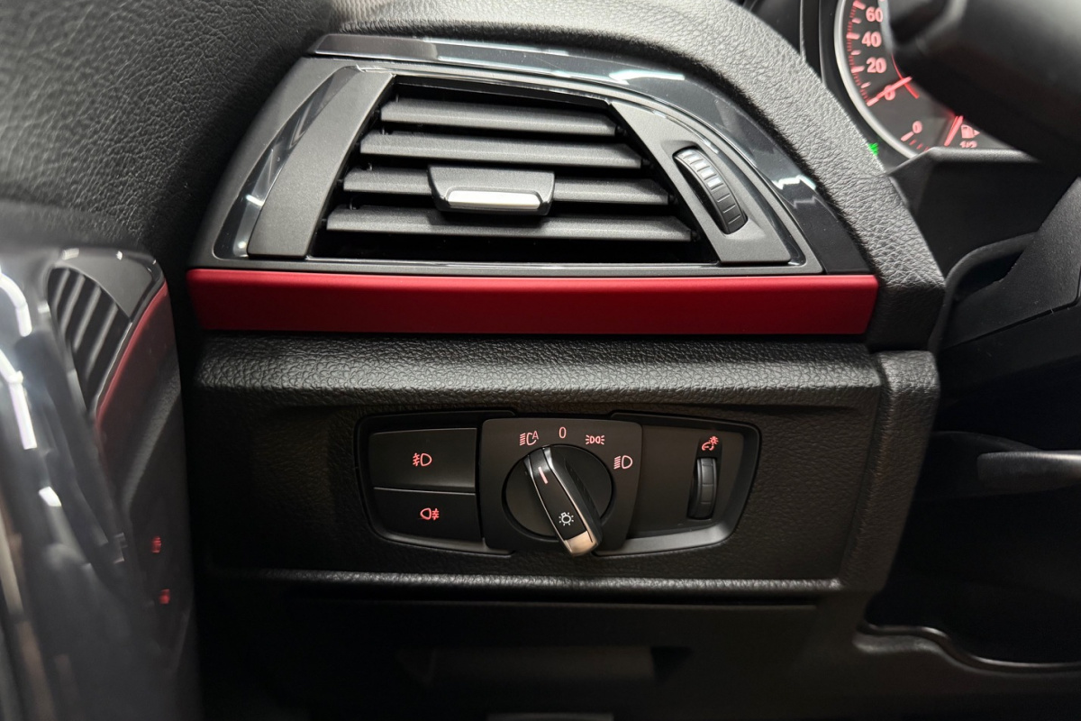 Ponuka vozidiel / BMW Rad 1 118i M Sport A/T - video