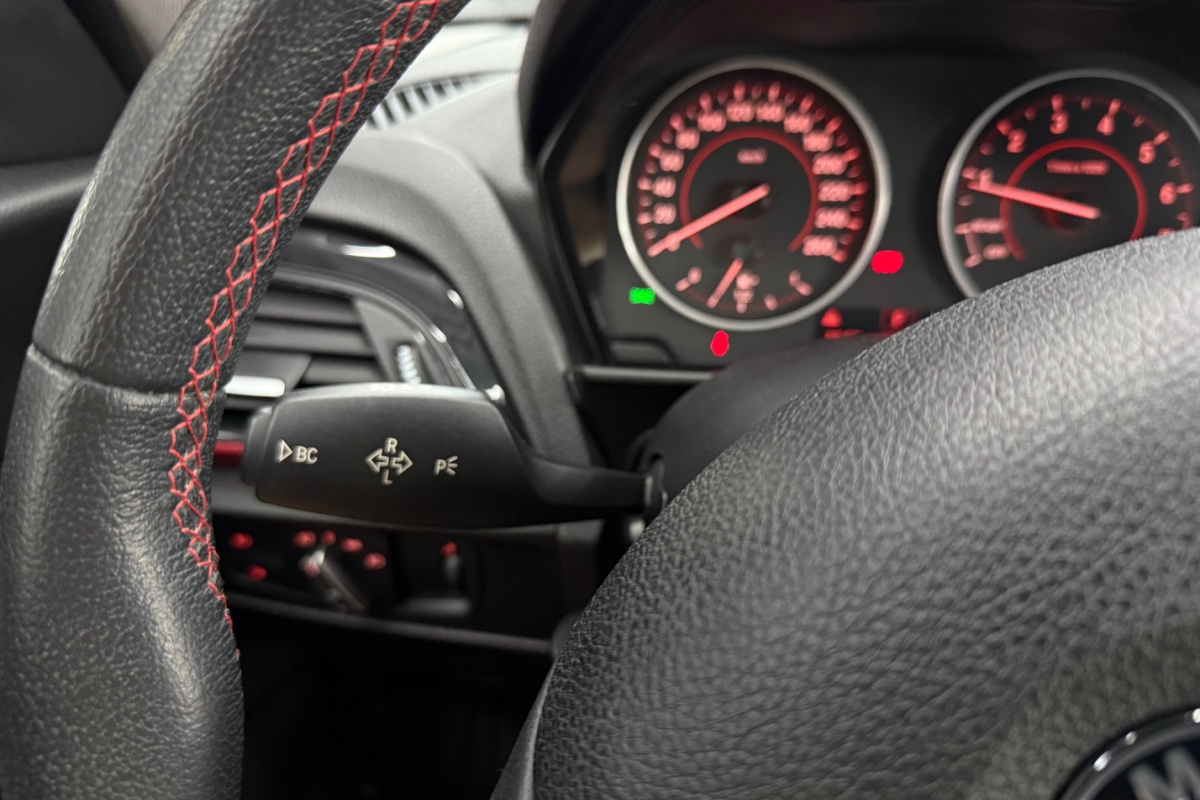 Ponuka vozidiel / BMW Rad 1 118i M Sport A/T - video