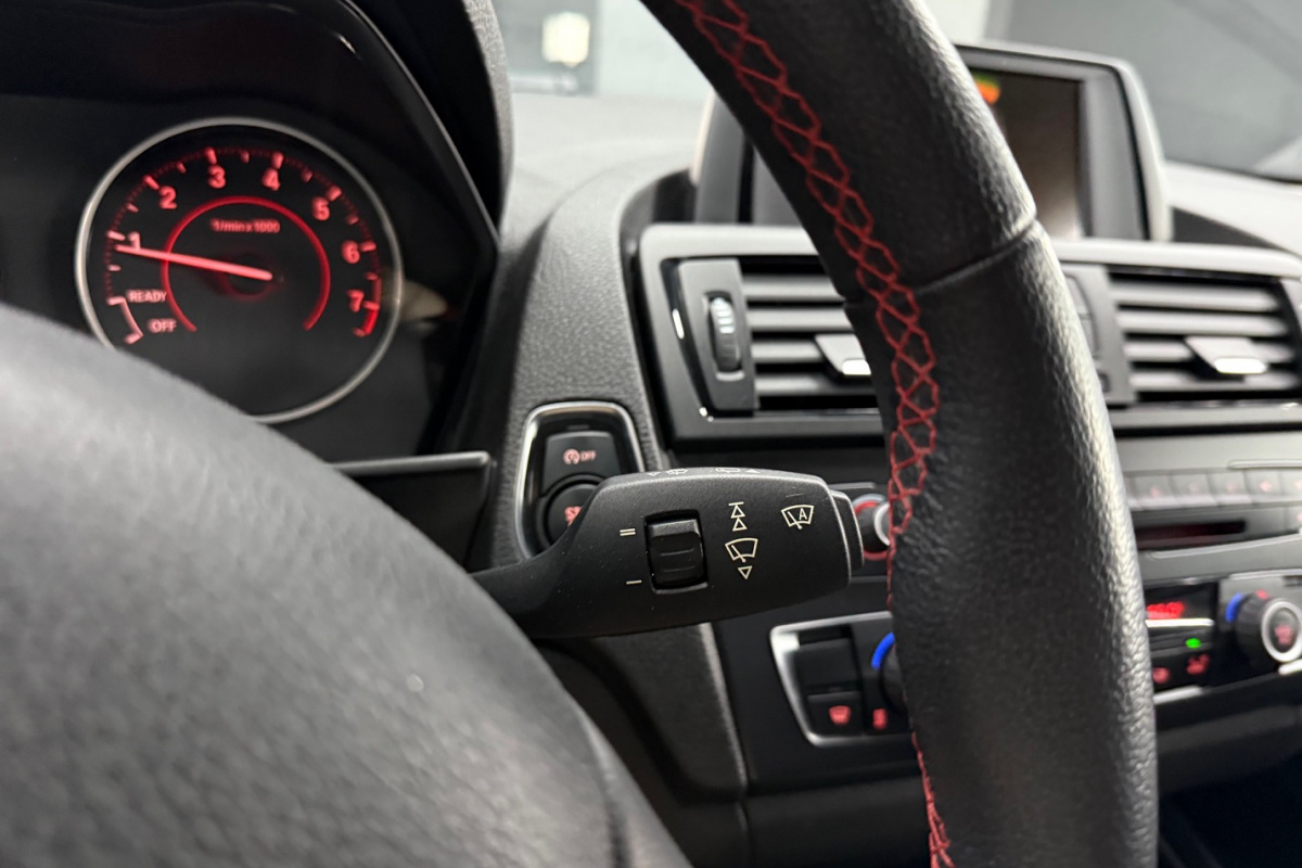 Ponuka vozidiel / BMW Rad 1 118i M Sport A/T - video