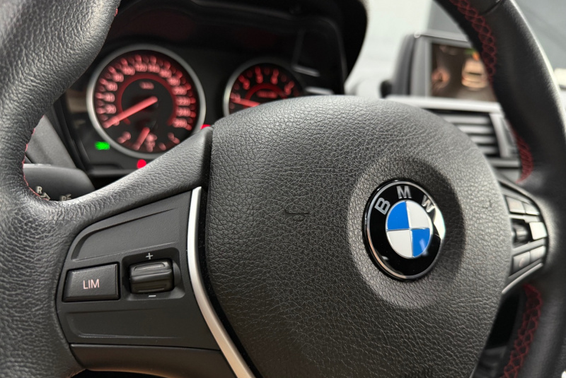  Ponuka vozidiel / BMW Rad 1 118i M Sport A/T - video