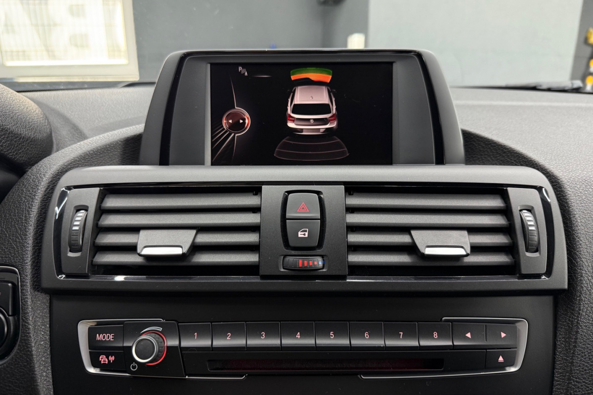 Ponuka vozidiel / BMW Rad 1 118i M Sport A/T - video