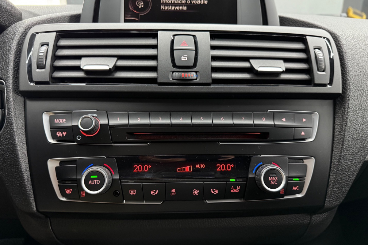 Ponuka vozidiel / BMW Rad 1 118i M Sport A/T - video