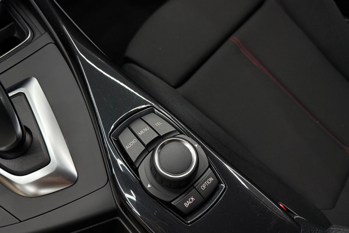 Ponuka vozidiel / BMW Rad 1 118i M Sport A/T - video