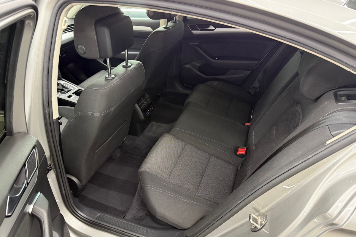 Ponuka vozidiel / Volkswagen Passat 2.0 TDI BMT Comfortline DSG - video