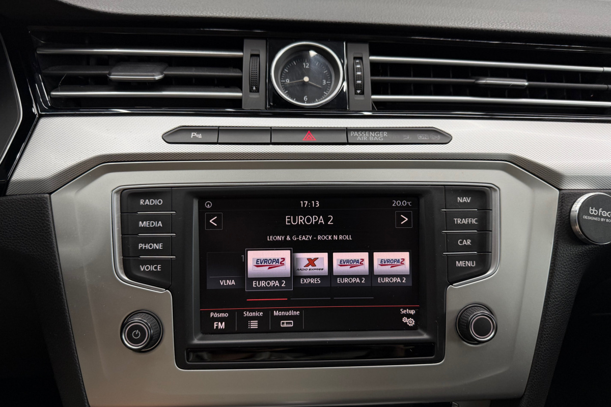 Ponuka vozidiel / Volkswagen Passat 2.0 TDI BMT Comfortline DSG - video