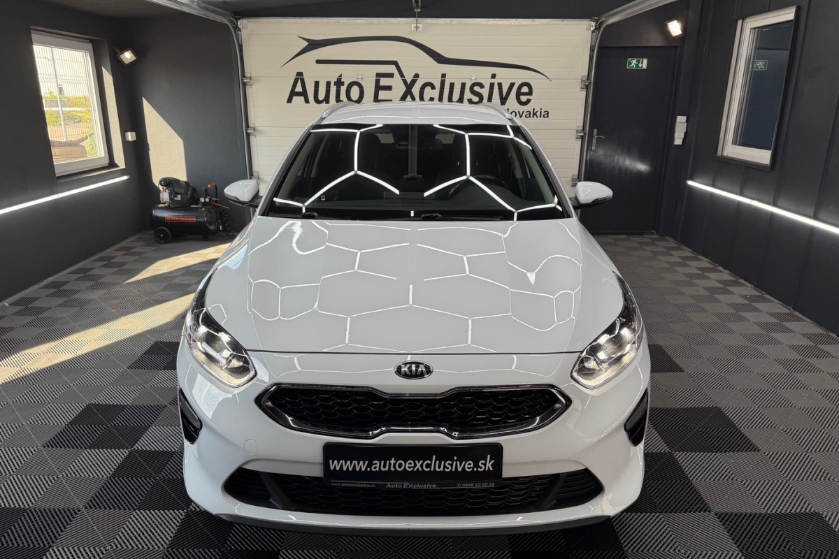 Ponuka vozidiel / Kia Ceed SW 1.6 CRDi MHEV Gold A/T - video